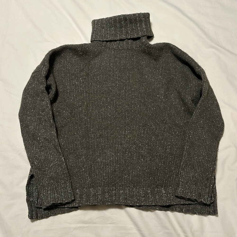 Vince wool brown turtleneck sweater